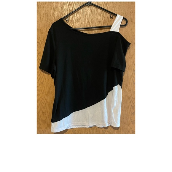 CUTE BLACK AND WHITE TEE WITH ONE SLEEVE STRAP! - Picture 2 of 2